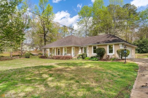 71 Dogwood Trail Dr, Stockbridge GA  30281-6002 exterior