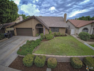 258 Riverwood Dr, Brawley, CA 92227-1448