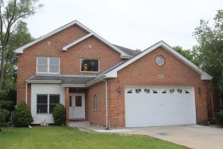 8635 Sunset Rd, Niles, IL 60714-1820
