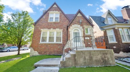 6358 Keeler Ave, Chicago, IL 60646-4508