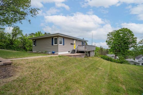 1536 Fern Ave, Duluth, MN 55805-1132