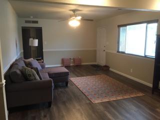 42 Barstow Ave, Clovis, CA 93612-2224