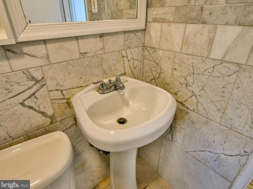 8708 Sundale Dr, Silver Spring MD 20910-5039 exterior