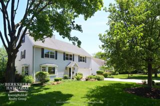 805 Rolling Pass, Glenview, IL 60025-4148