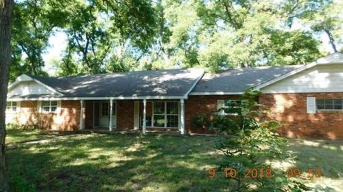 1803 Big Bow Rd, Indiahoma, OK 73552-2125