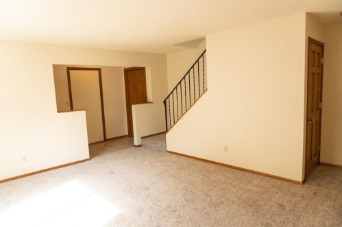 1656 Donald Ct, Saint Paul MN  55121-1753 exterior