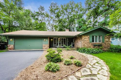 575 Hamilton Wood, Homewood, IL 60430-4403