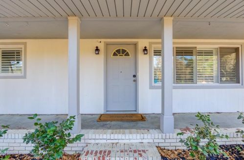 2192 Dering Cir, Atlanta GA  30345-1616 exterior