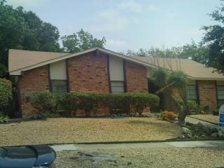 8625 Baumgarten Dr, Dallas TX  75228-5418 exterior