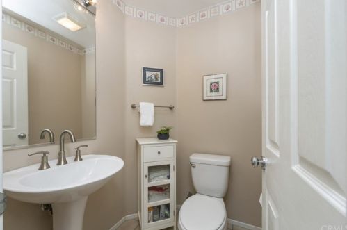8815 Heatherwood Rd, Anaheim CA  92808-1695 exterior