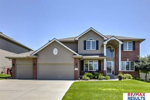 14711 Girard St, Bennington, NE 68007-1517