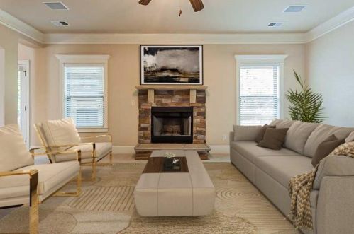 4529 Bogan Meadows Dr, Buford, GA 30519-3805