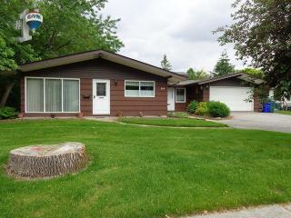 324 Schwab St, Thornton, IL 60476-1343