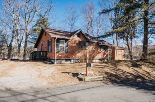 44 Pine Lake Dr, Coventry, CT 06238-1718