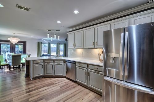 120 Underwood Dr, Lexington, SC 29072-7171
