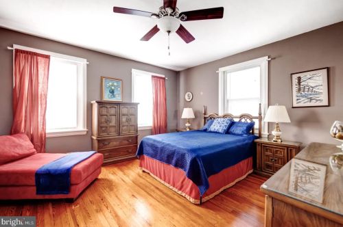 225 Gravers Ln, Philadelphia PA 19118-2802 exterior