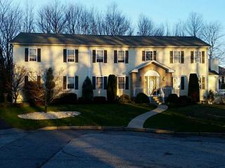 15 Thyme Dr, Cranston, RI 02921-3529