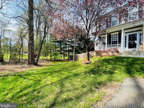 15304 Auburn Hills Dr, Woodbridge, VA 22193-5761