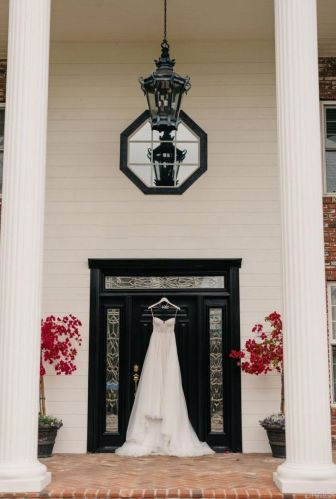 1156 Sugarbush Dr, Vista CA 92084-7464 exterior