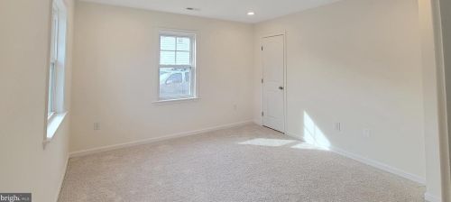 15124 Concord Dr, Woodbridge VA  22193-1640 exterior