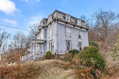 275 Main St, Port Murray, NJ 07865-4037