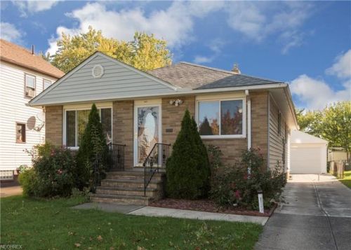 3867 136th St, Cleveland, OH 44111-4436