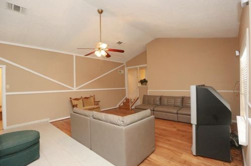 2113 Dillard St, Fort Worth TX  76105-4522 exterior