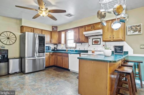 231 Alters Rd, Carlisle PA 17015-8969 exterior