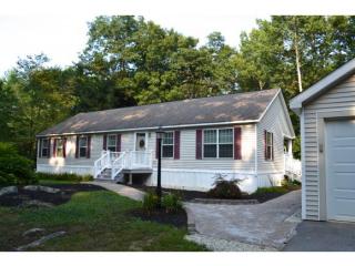 32 Bunker Ln, Dover, NH 03823-7543