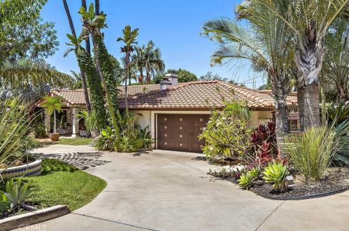 11411 Arroyo Ave, Santa Ana CA  92705-2469 exterior