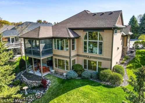 5 Hawthorne Ct, Saint Paul MN  55127-6476 exterior