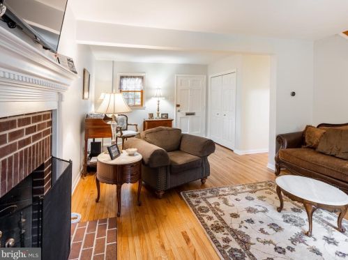 8408 Chippewa Rd, Philadelphia PA 19128-1206 exterior