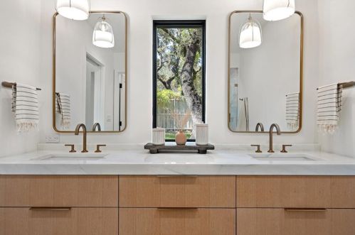 4211 Burney Dr, Austin TX  78731-1207 exterior