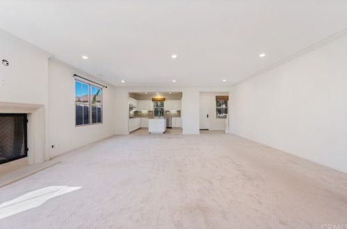 48 Twin Gables, Irvine CA  92620-3506 exterior