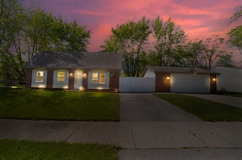 189 Garden Dr, Lemont IL  60440-2668 exterior