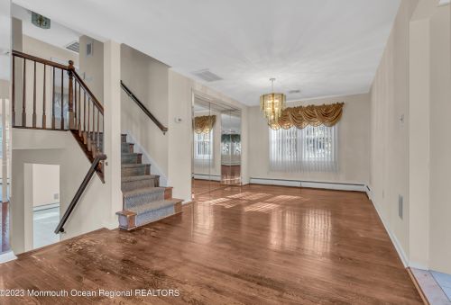 4 Judith Ct, Tinton Falls NJ  07712-4136 exterior