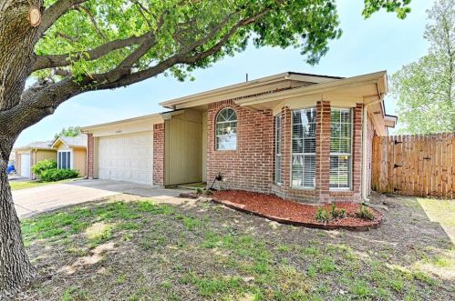 10245 Sunset View Dr, Fort Worth TX  76108-4075 exterior