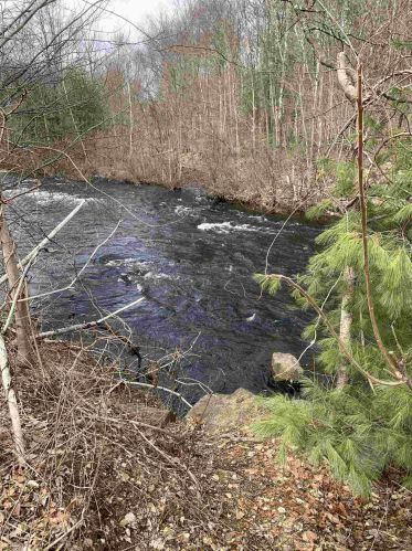 12 Dawson St, Milton, NH 03851-4547