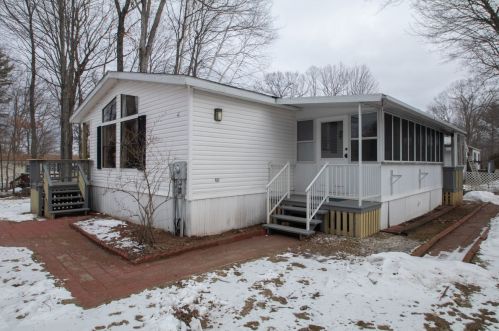 121 Pine Ridge Rd, Concord, NH 03307-0837