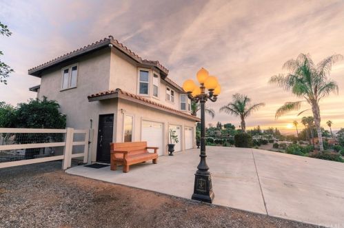 1559 Heather Ln, Riverside CA exterior