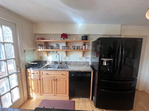 5 Schoolhouse Rd, Unity, NH 03773-1971