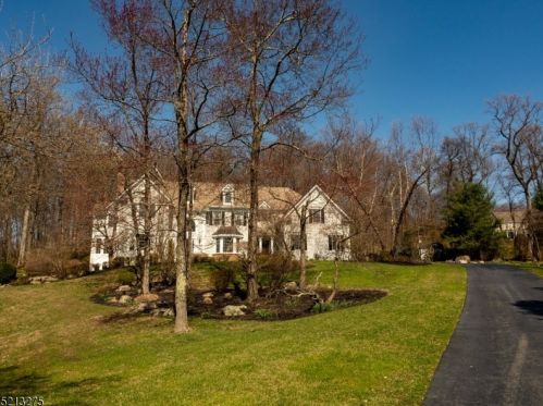7 Stillery Rd, Lebanon, NJ 08833-4382