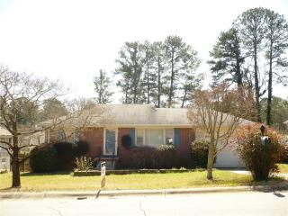 584 Woodale Dr, Smyrna, GA 30080-1446