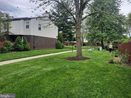 11 Shirley Ln, Trenton NJ 08610 exterior