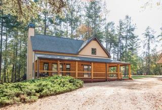 5963 Blackberry Ln, Buford, GA 30518-1513