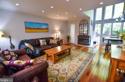 343 Sayre Dr, Princeton, NJ 08540-5839