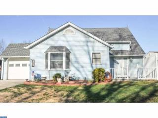 15 Nectar Ln, Levittown, PA 19054-3403