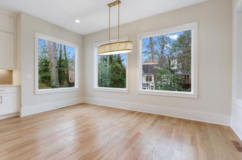 1610 Fearn Cir, Atlanta GA  30319-3512 exterior