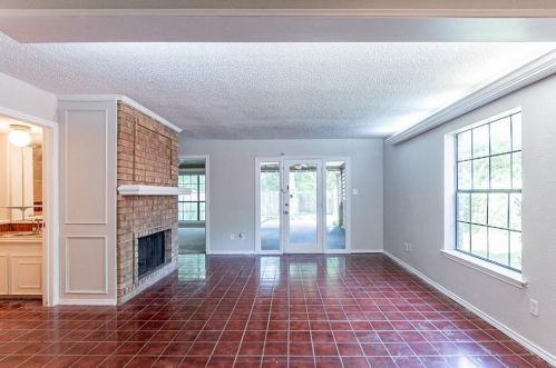 808 Clarissa Pl, Garland TX 75040-5943 exterior