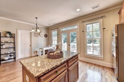 831 Mountain View Ter, Marietta GA  30064-2089 exterior